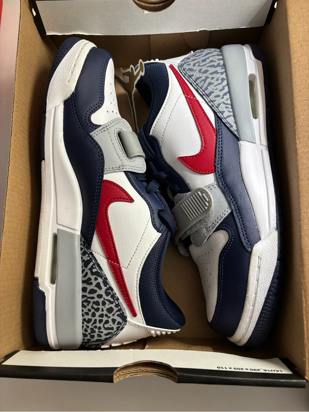 Nike Kids Sneakers in White, Navy & Red with Grey Strap